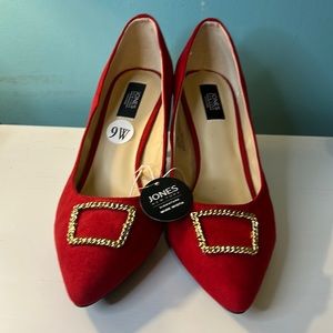 Very hot size 9W Red faux suede heels!